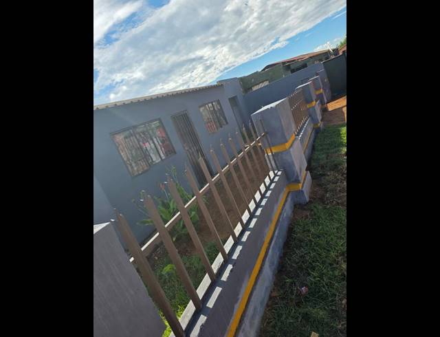 2 BEDROOM HOUSE FOR SALE IN DRIEZIEK